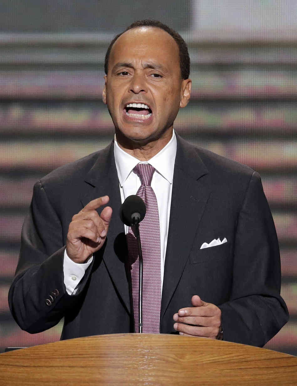 Gutierrez Obama Can Give 'Safe Harbor' to 'Millions' of Undocumented Immigrants CNSNews